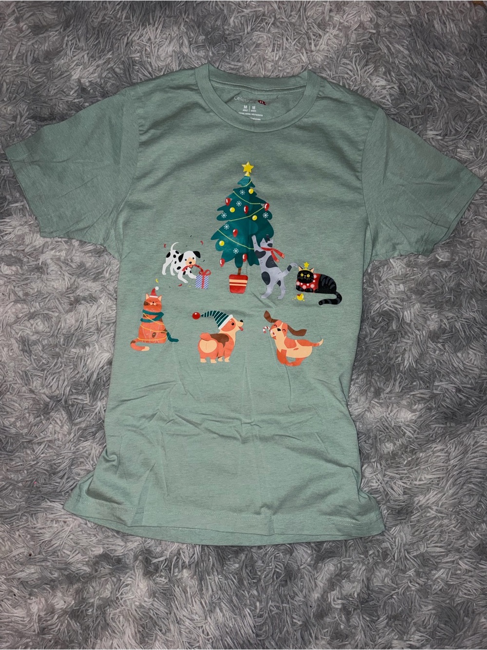 Dog Holiday Graphic T-Shirt
